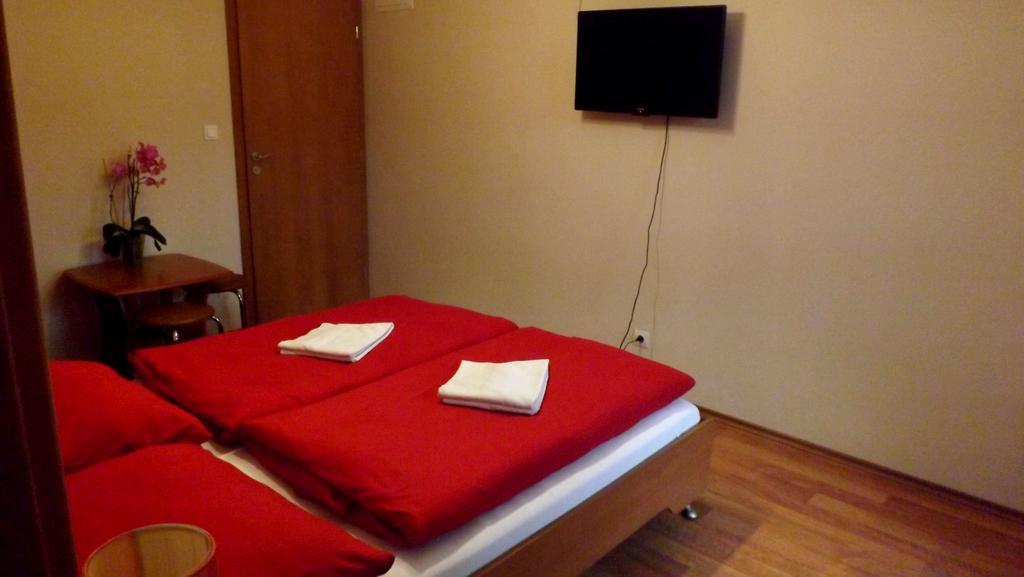 Guest House Penzion Fortuna Tvrdosin Room photo